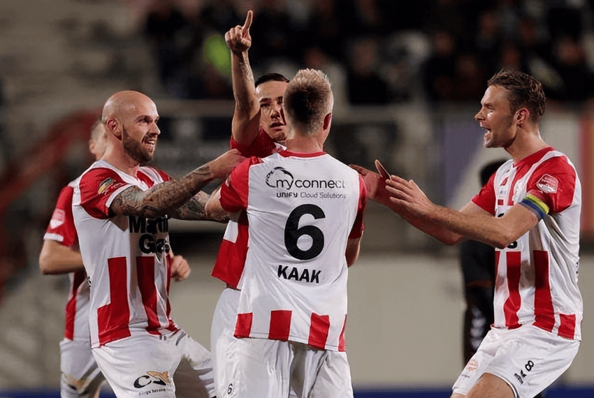 在赛季初便 在赛季初便