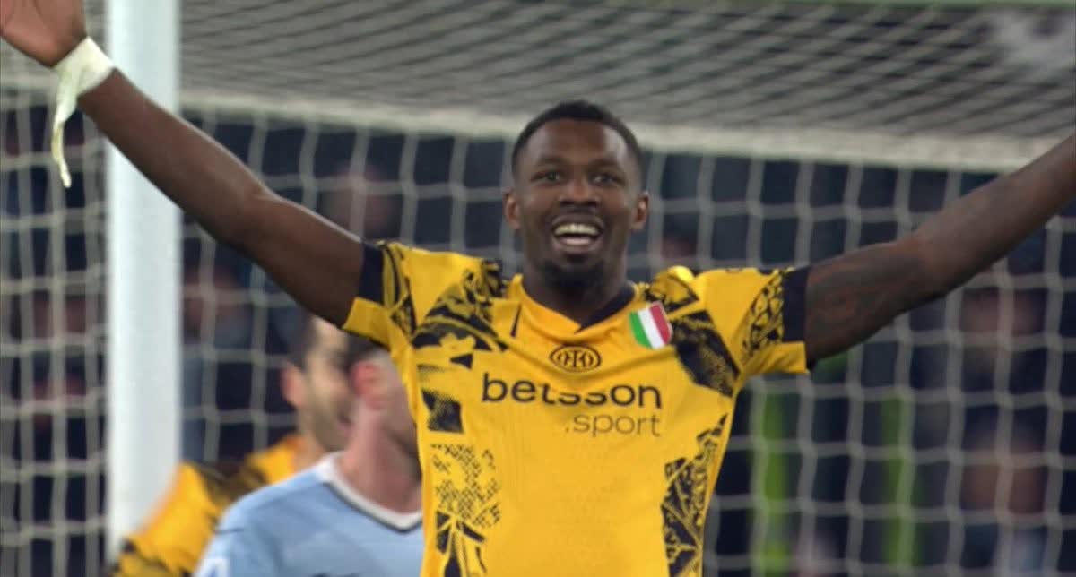 阿尔瓦雷斯 阿尔瓦雷斯